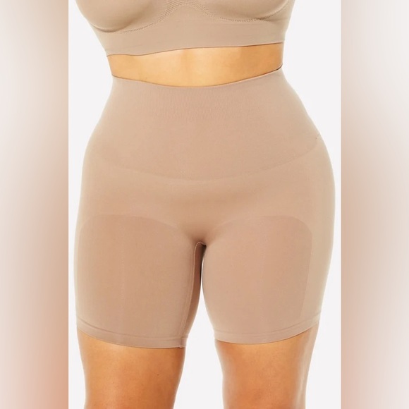Yitty Nearly Naked Shaping Ultra High Waist‎ Booty Lift Shorts size 1X/2X - Picture 1 of 5